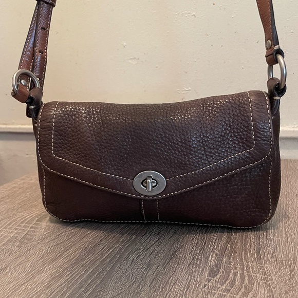 Coach Chelsea Crossbody - Picture 5 of 10